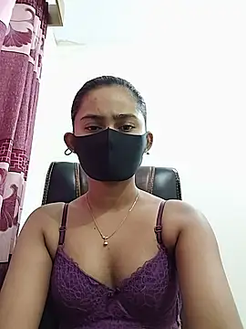 Snapshot of Abony- chatting on 01/31/25, 02:48 Abony- online show from 01/31/25, 02:48