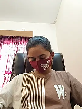 Snapshot of Abony- chatting on 02/24/25, 04:05 Abony- online show from 02/24/25, 04:05