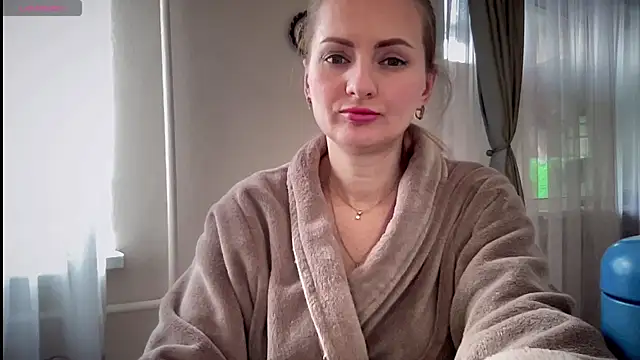 Snapshot of Viola_sweet chatting on 02/17/25, 12:59 Viola sweet online show from 02/17/25, 12:59