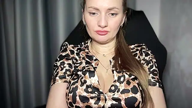 Snapshot of Viola_sweet chatting on 03/19/25, 06:01 Viola sweet online show from 03/19/25, 06:01