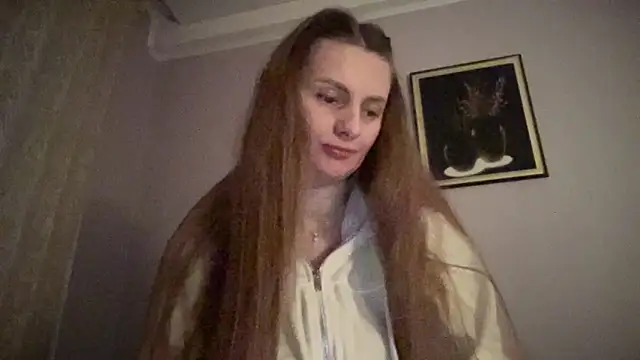 Snapshot of Viola_sweet chatting on 12/05/25, 04:43 Viola sweet online show from 12/05/25, 04:43