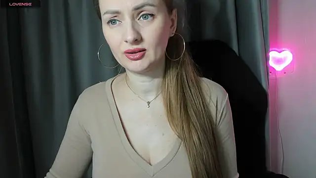 Snapshot of Viola_sweet chatting on 03/22/26, 03:59 Viola sweet online show from 03/22/26, 03:59
