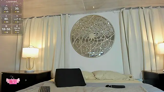 Aprillbrunette online show from 05/06/26, 11:48