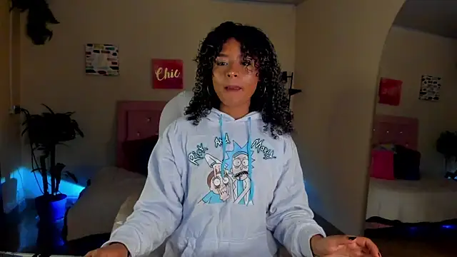 keyla roberts777 online show from 12/18/24, 07:41