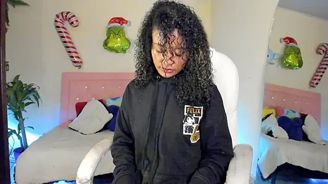 keyla roberts777 online show from 12/27/24, 04:58