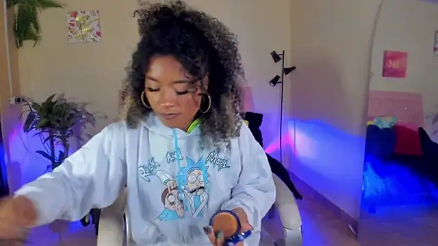 keyla roberts777 online show from 01/06/25, 06:47
