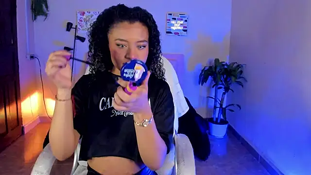 keyla roberts777 online show from 02/02/25, 04:15