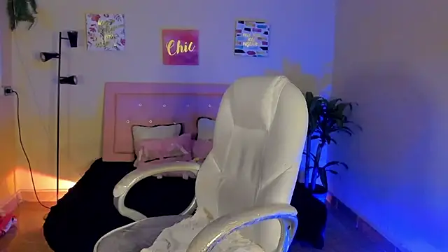 keyla roberts777 online show from 02/09/25, 12:41