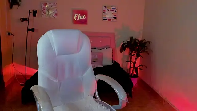 keyla roberts777 online show from 02/15/25, 10:22