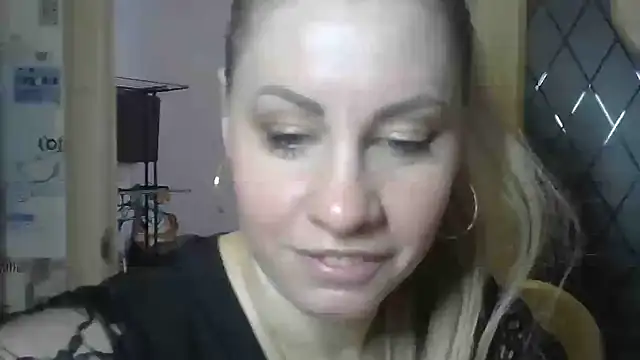 TherestlessKitty online show from 03/17/25, 09:12