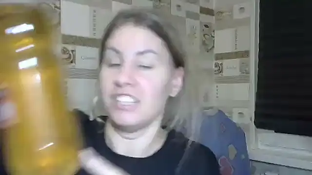 Snapshot of TherestlessKitty chatting on 10/03/25, 11:13 TherestlessKitty online show from 10/03/25, 11:13