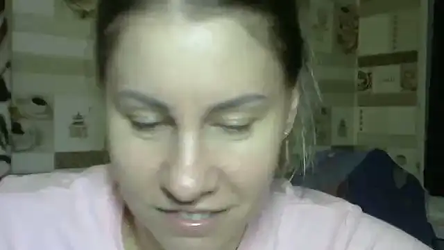 Snapshot of TherestlessKitty chatting on 10/08/25, 10:18 TherestlessKitty online show from 10/08/25, 10:18