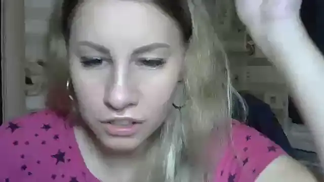 Snapshot of TherestlessKitty chatting on 10/10/25, 06:56 TherestlessKitty online show from 10/10/25, 06:56