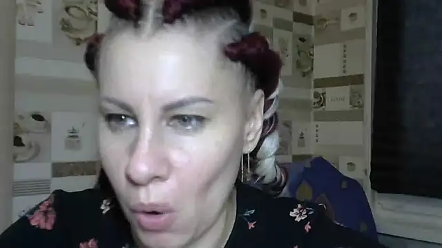 Snapshot of TherestlessKitty chatting on 10/13/25, 10:26 TherestlessKitty online show from 10/13/25, 10:26