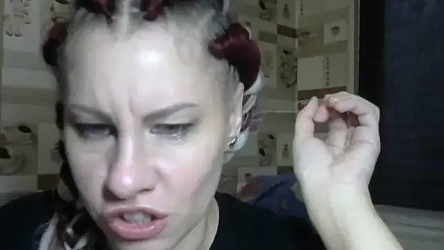 Snapshot of TherestlessKitty chatting on 10/16/25, 06:14 TherestlessKitty online show from 10/16/25, 06:14