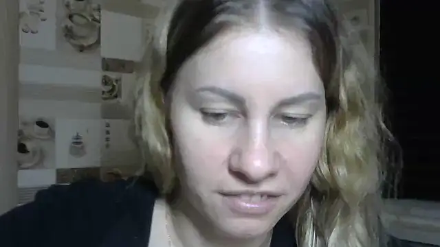 Snapshot of TherestlessKitty chatting on 10/25/25, 10:15 TherestlessKitty online show from 10/25/25, 10:15