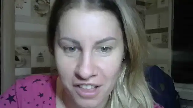 Snapshot of TherestlessKitty chatting on 10/30/25, 10:32 TherestlessKitty online show from 10/30/25, 10:32