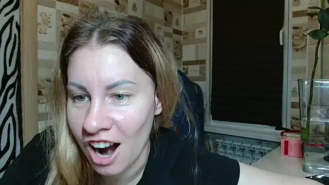 TherestlessKitty online show from 05/26/26, 10:17