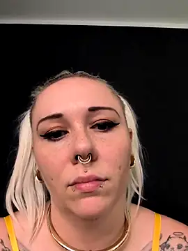 nora the strange online show from 06/02/26, 11:23