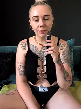 nora the strange online show from 06/26/26, 10:30