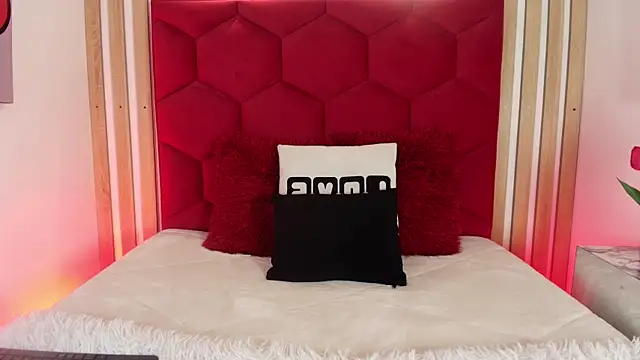 Tayzon Foxxx online show from 07/06/26, 08:22