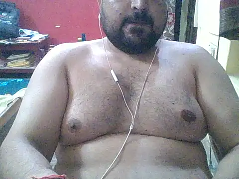 Snapshot of ARYANAVAILABLE chatting on 09/15/25, 07:47 ARYANAVAILABLE online show from 09/15/25, 07:47