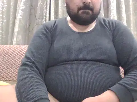 Snapshot of ARYANAVAILABLE chatting on 12/18/25, 05:35 ARYANAVAILABLE online show from 12/18/25, 05:35