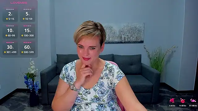 Julia Wilsone online show from 11/16/25, 06:52