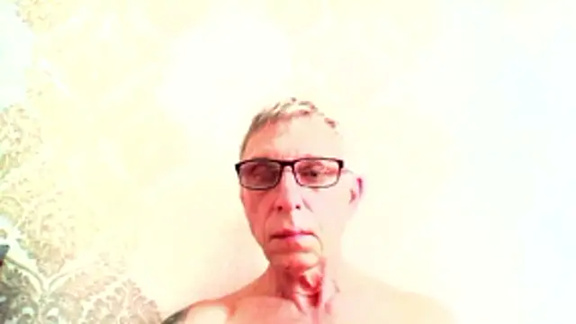 Snapshot of BobbyXRoyal chatting on 06/30/26, 10:16 BobbyXRoyal online show from 06/30/26, 10:16