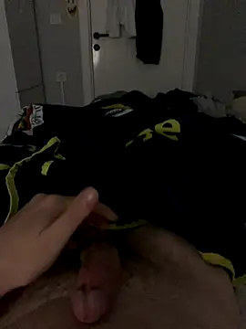 Snapshot of Erenn34 chatting on 09/28/25, 12:05 Erenn34 online show from 09/28/25, 12:05