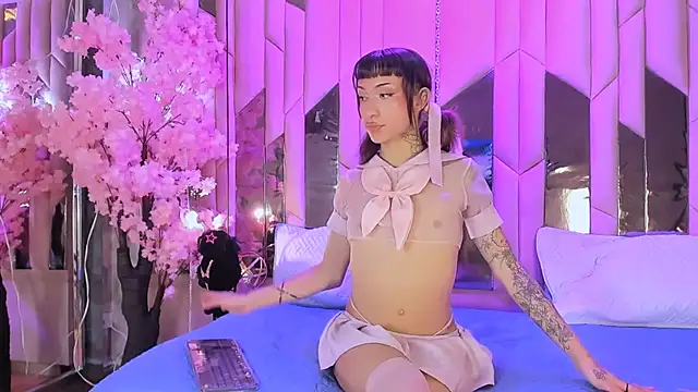 Snapshot of MadisonWood01 chatting on 11/09/25, 02:26 MadisonWood01 online show from 11/09/25, 02:26