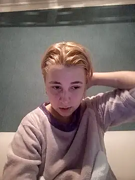 Gussie Bridie online show from 01/13/25, 01:49