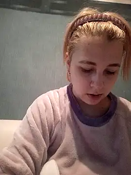 Gussie Bridie online show from 02/04/25, 02:21