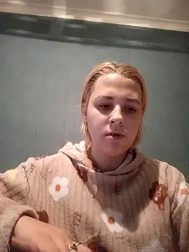 Gussie Bridie online show from 02/19/25, 02:34