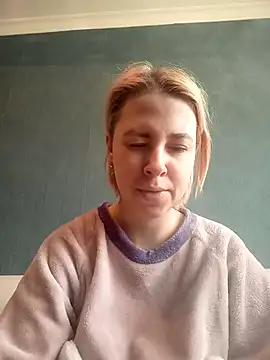 Gussie Bridie online show from 02/22/25, 07:56