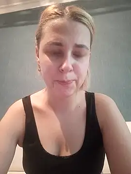 Gussie Bridie online show from 02/28/25, 02:09