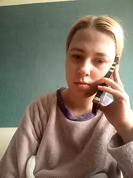 Gussie Bridie online show from 03/01/25, 06:24