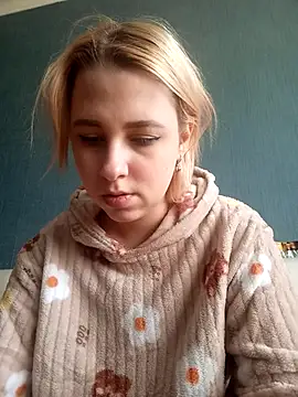 Gussie Bridie online show from 03/04/25, 10:24