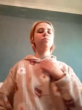 Gussie Bridie online show from 03/07/25, 06:57