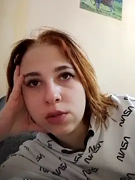 Gussie Bridie online show from 10/28/25, 04:16