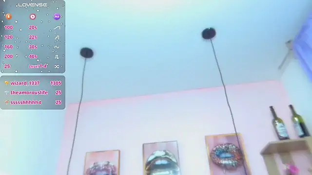 Vaioletcooper online show from 02/13/25, 10:33
