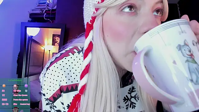 Snapshot of Irinaa_Scarlett chatting on 12/26/24, 11:24 Irinaa Scarlett online show from 12/26/24, 11:24