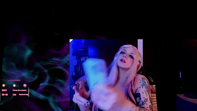 Irinaa Scarlett online show from 10/06/25, 12:52