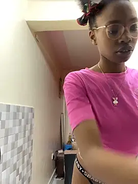  Eylah online show from 09/08/25, 07:24