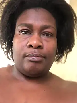 bustytitsxxx online show from 05/25/26, 06:19