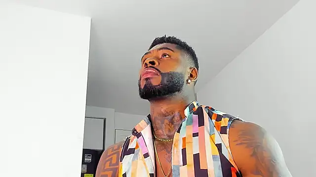 Snapshot of Makonneen chatting on 11/01/25, 03:19 Makonneen online show from 11/01/25, 03:19