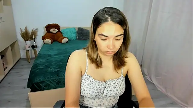 Alexa Dolly12 online show from 09/17/25, 05:20