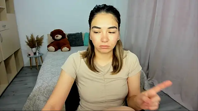 Snapshot of Alexa_Dolly12 chatting on 11/06/25, 07:09 Alexa Dolly12 online show from 11/06/25, 07:09