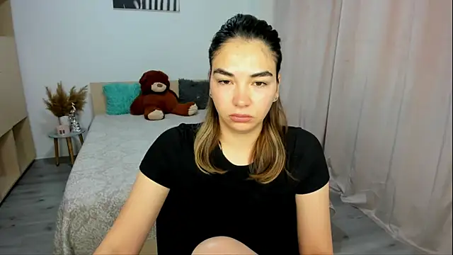 Snapshot of Alexa_Dolly12 chatting on 11/20/25, 08:25 Alexa Dolly12 online show from 11/20/25, 08:25