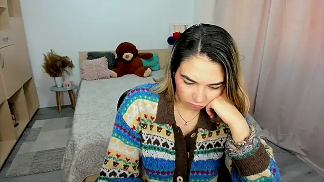 Alexa Dolly12 online show from 05/13/26, 09:39